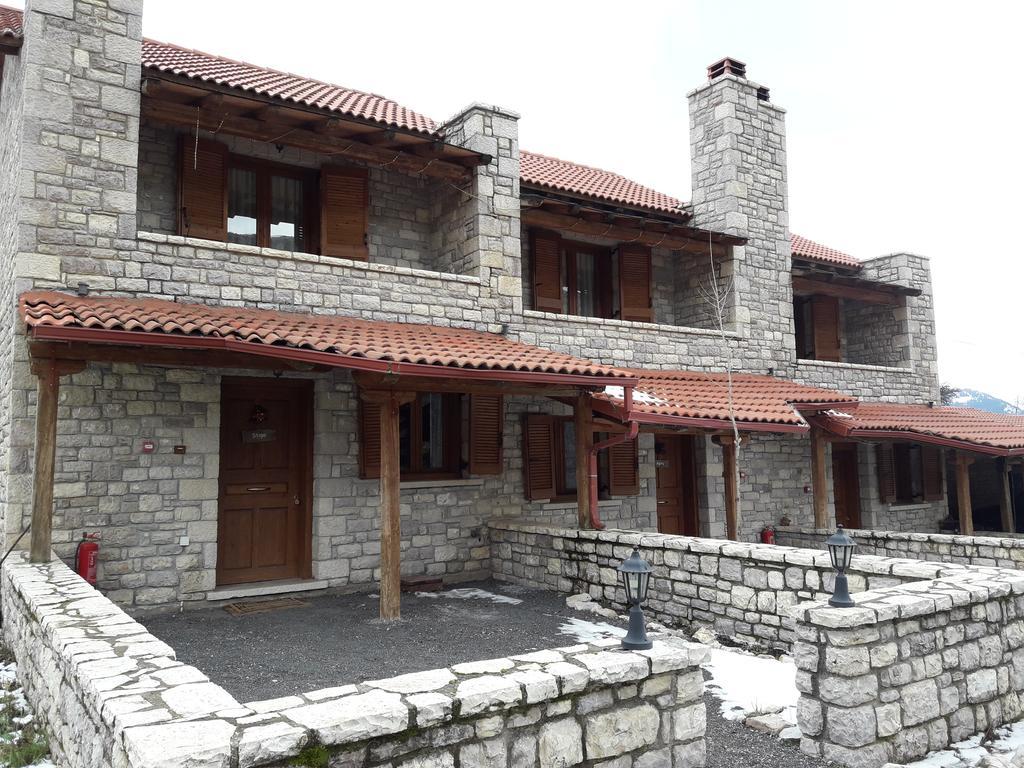 Mezonetes Helmos Apartment Ano Lousoi Екстериор снимка