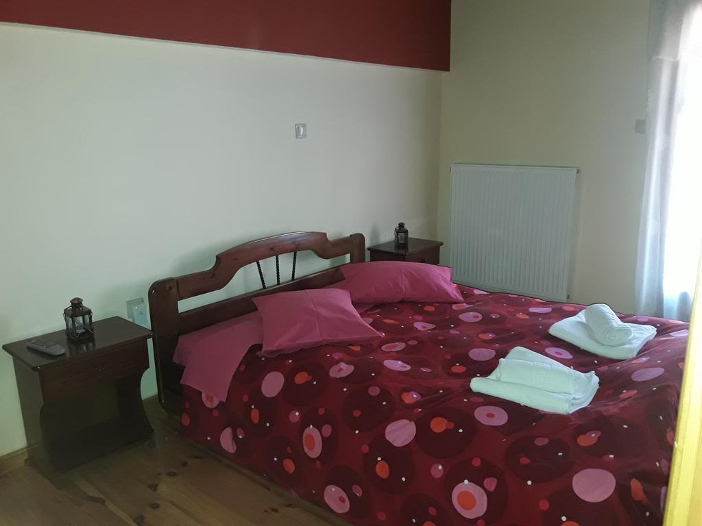 Mezonetes Helmos Apartment Ano Lousoi Екстериор снимка